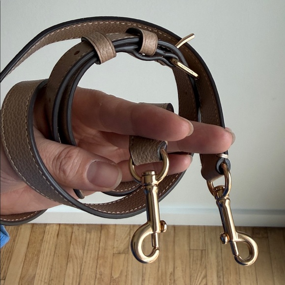 Coach Tan crossbody strap with Gold Hardware - Picture 10 of 10